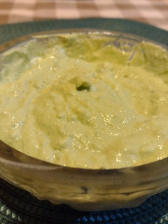Una foto de Queso crema de kéfir y palta🥑💚