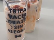 Una foto de vaso de helado