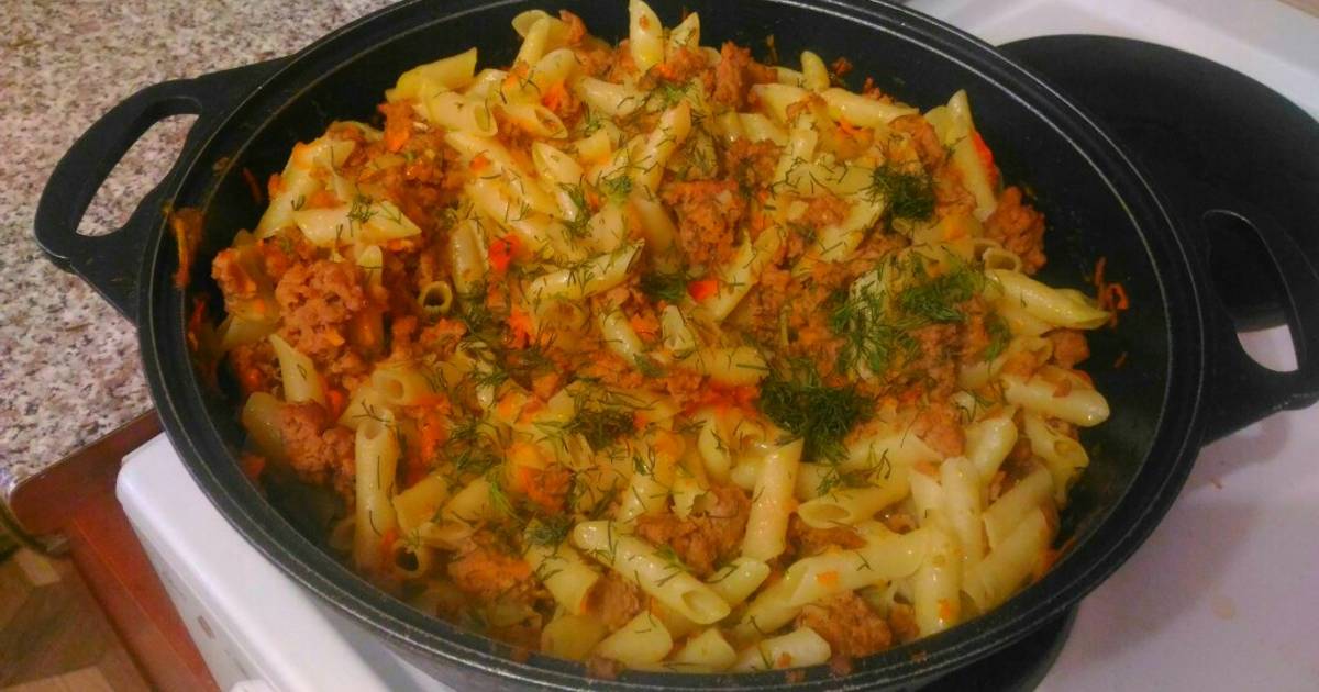 Макароны с тушенкой на сковороде с луком и морковью рецепт с фото