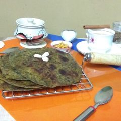 A picture of Spinach-Potato Parathas.