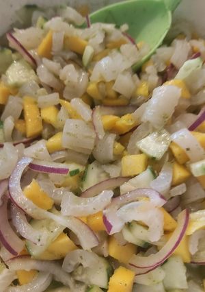 Una foto de Agachile de cueritos con mango