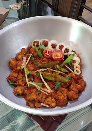 A picture of Boneless Chicken and Tomatoes Karahi.