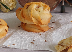 A picture of Butter jeera cookies.
