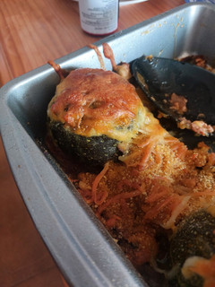 Una foto de Calabacines redondos rellenos (sin gluten)