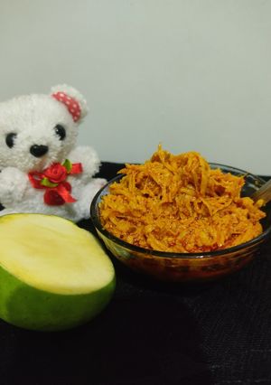 A picture of Mango pickle.