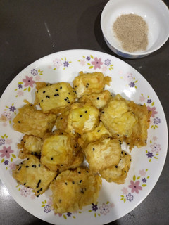 椒鹽豆腐（簡單料理）（月底省錢料理） 的食譜成品照片
