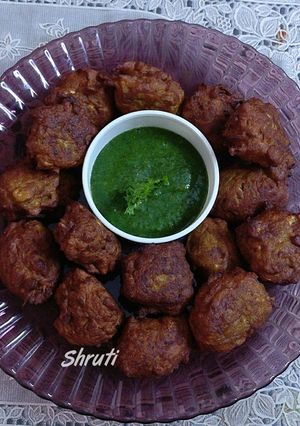 A picture of Lauki ke Pakode.