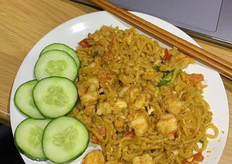 Indomie goreng udang telur