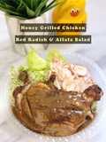 Honey Grilled Chicken bersama Salad Red Radish & Alfafa