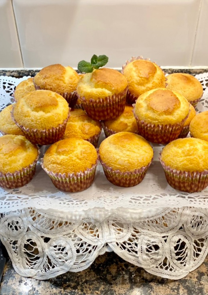 Una foto de Magdalenas bizcochonas de leche condensada “sin gluten”