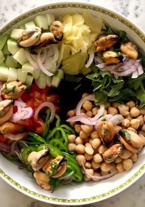 Foto di Pokè bowl mediterraneo