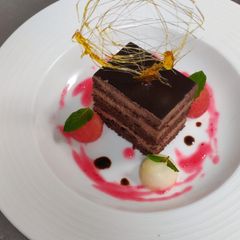 A picture of Chocolate crust pastry.