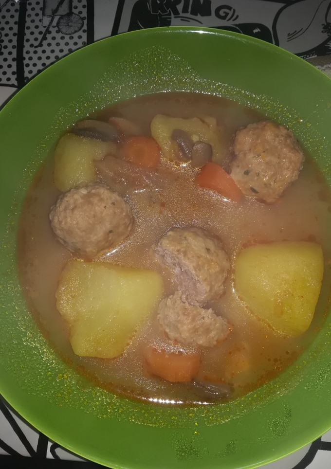 Una foto de Guisado de albóndigas