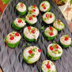 हेल्दी कुकुंबर बाइट्स (healthy cucumber bites recipe in Hindi)-レシピのメイン写真