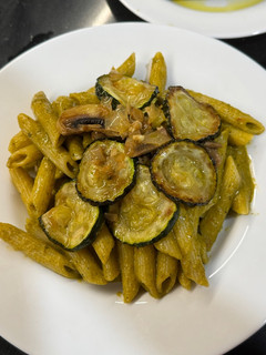 Una foto de Penne con Salsa Rústica Vegetal Helyánico 👌🏻