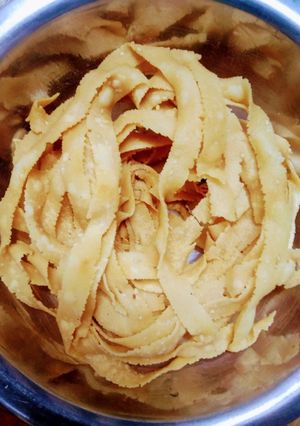 சேலம் ஸ்பெஷல் ரிப்பன் பக்கோடா (Salem Spl Ribbon Pakoda) செய்முறை முக்கிய புகைப்படம்