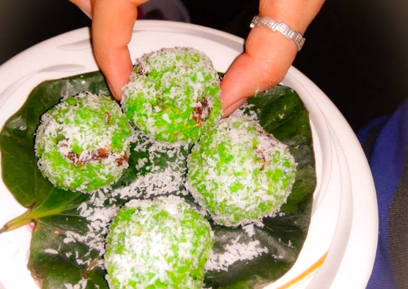 Paan Coconut Ladoo