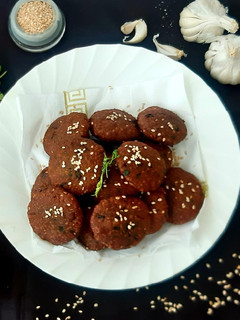 પાલક બાજરી વડા(palak bajri vada recipe in Gujarati) રેસીપી મુખ્ય ફોટો