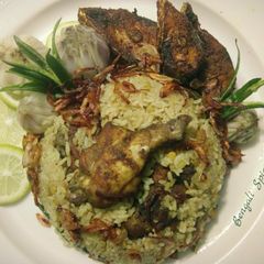 Chicken Yakhni Pulau / ইয়াখনি পোলাও (Indian traditional dish) 💛 A picture of Chicken Yakhni Pulau / ইয়াখনি পোলাও (Indian traditional dish) 💛.