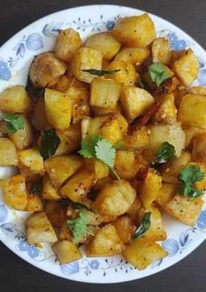 A picture of Tapioca masala fry.