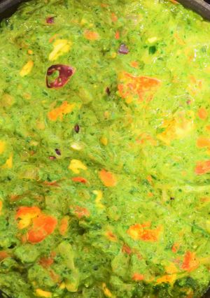 Una foto de Palak Paneer (crema de espinacas con queso)