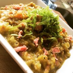 A picture of Chunky Pea & Ham Soup.