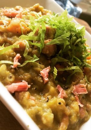 A picture of Chunky Pea & Ham Soup.