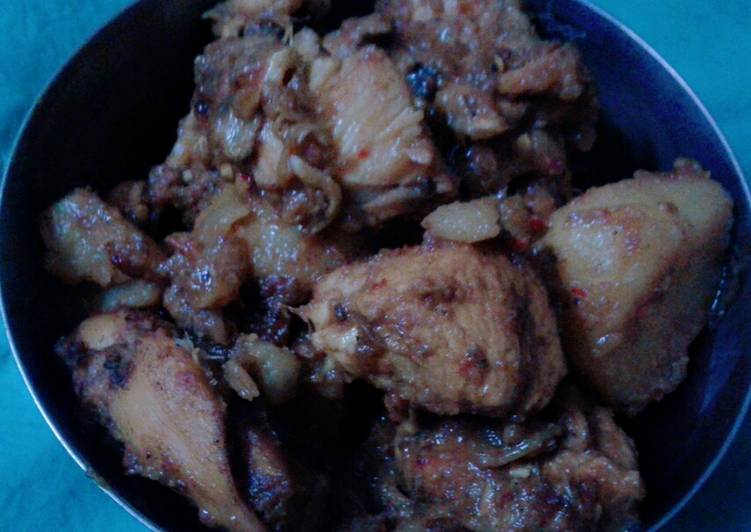 Recipe of Speedy Chicken kosha(dry chicken curry)