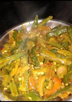 भिंडी की सब्जी (bhindi ki sabzi recipe in Hindi) रेसिपी मुख्य फोटो