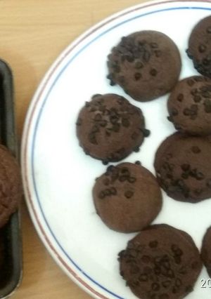 A picture of Chocolate Chip Coconut cookies.