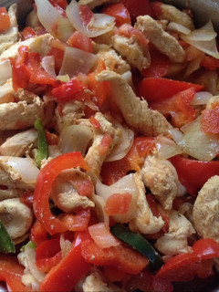 Una foto de Fajitas de pollo a la Mexicana