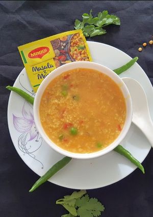 मसाला ओट्स (masala oats recipe in Hindi) रेसिपी मुख्य फोटो