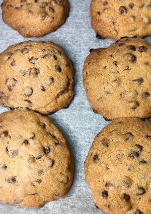 A picture of Chocolate chip cookie.