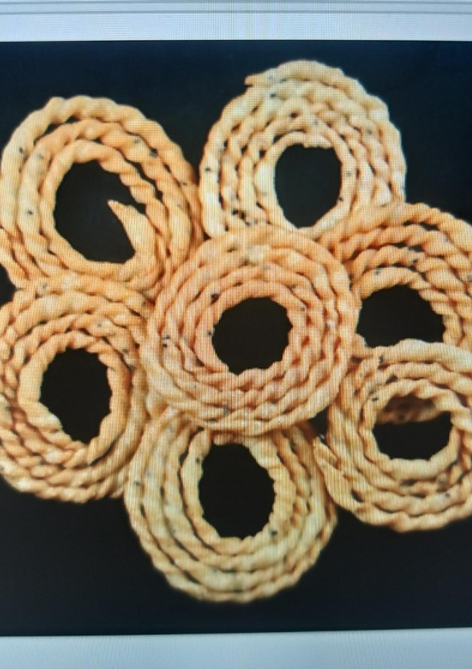 கை முறுக்கு கிருஷ்ண ஜெயந்தி ஸ்பெஷல் செய்முறை முக்கிய புகைப்படம்