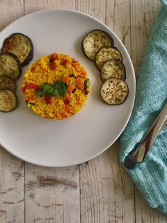Una foto de Couscous con verduras