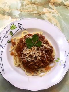 Hình của món Mì Ý sốt bò bằm.