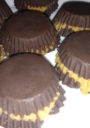 صورة لوصفة دارك شوكلت مع الفول السوداني وجوز الهند 🍫🥜🥥😋