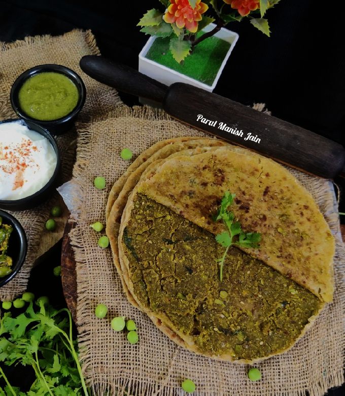 मटर का पराठा (matar ka paratha recipe in Hindi) रेसिपी मुख्य फोटो