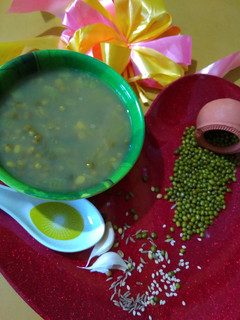 A picture of Moong beans detox Soup.
