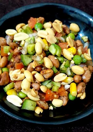 A picture of Protein Pack Salad.