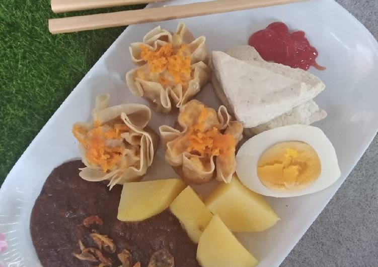 Siomay Ayam Sambel Kacang