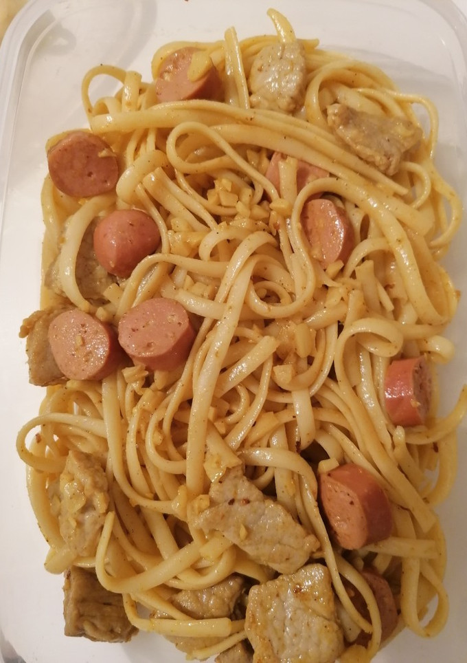 Una foto de Invención de tallarines al curry