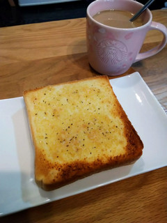 香蒜奶油厚片吐司 的食譜成品照片