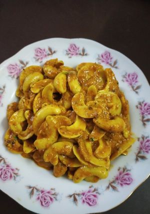 A picture of Kaju sabzi/ curry.