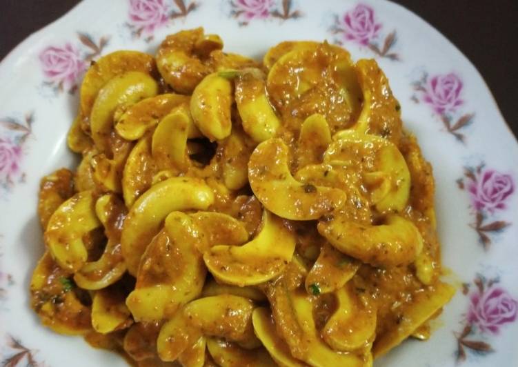 Kaju sabzi/ curry