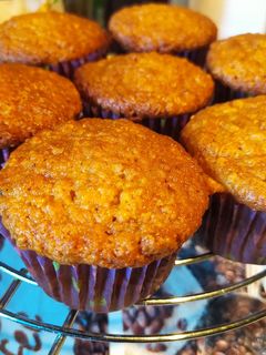 Sütőtökös muffin aszalt szilvával recept fotója