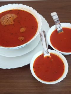 બીટ ગાજર ટોમેટો સુપ (Beetroot Carrot Tomato Soup Recipe In Gujarati) રેસીપી મુખ્ય ફોટો