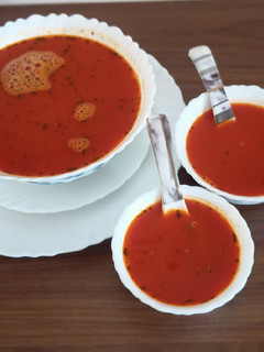 બીટ ગાજર ટોમેટો સુપ (Beetroot Carrot Tomato Soup Recipe In Gujarati) રેસીપી મુખ્ય ફોટો