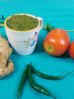 हरे धनिया की चटनी (hare dhaniya ki chutney recipe in Hindi) रेसिपी मुख्य फोटो