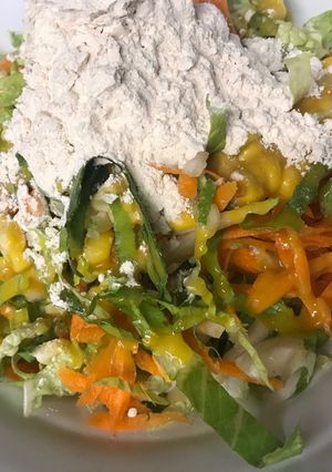 รูปของ สลัดซอสน้ำผึ้งมัสตารด HoneyMustard Salad